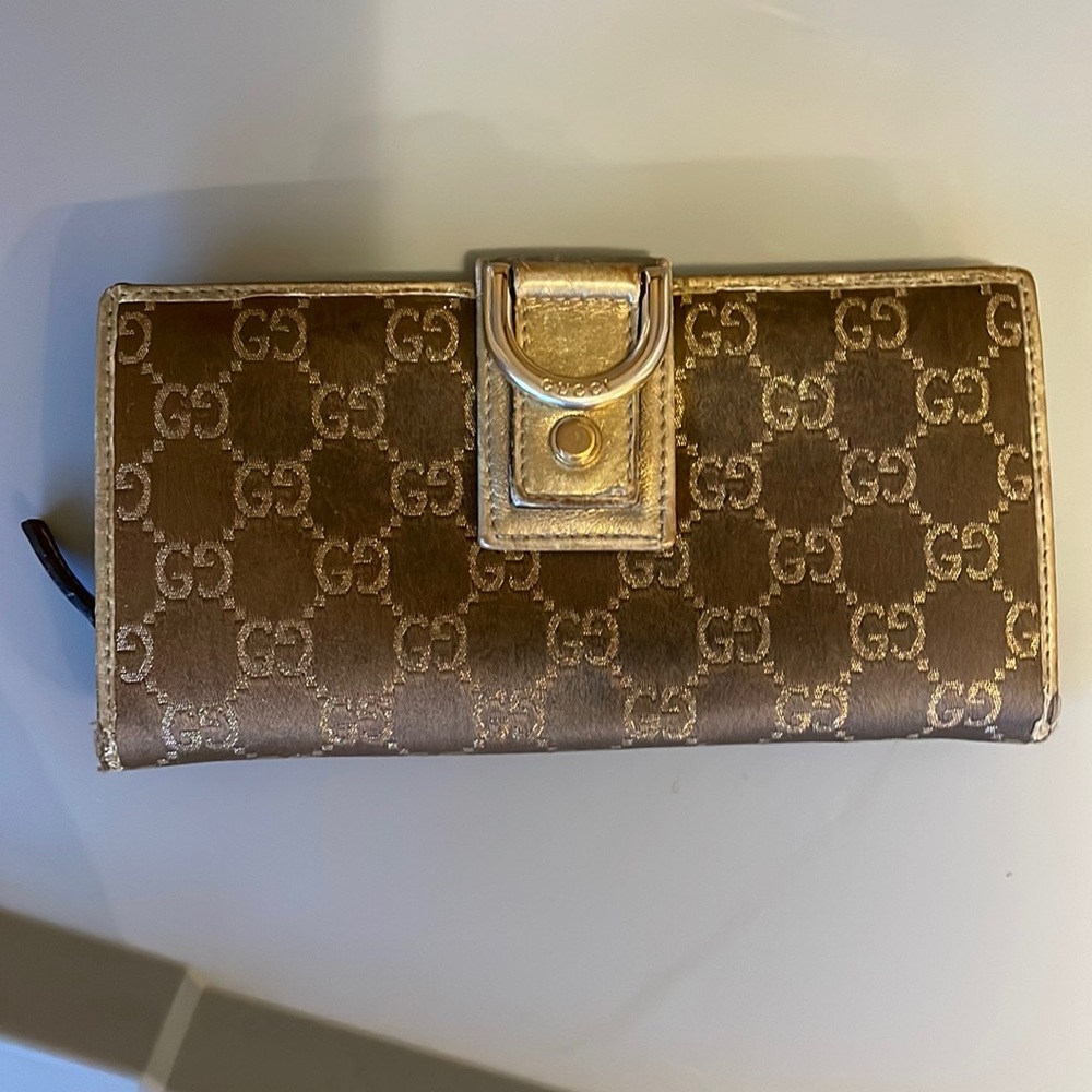 Gucci wallet